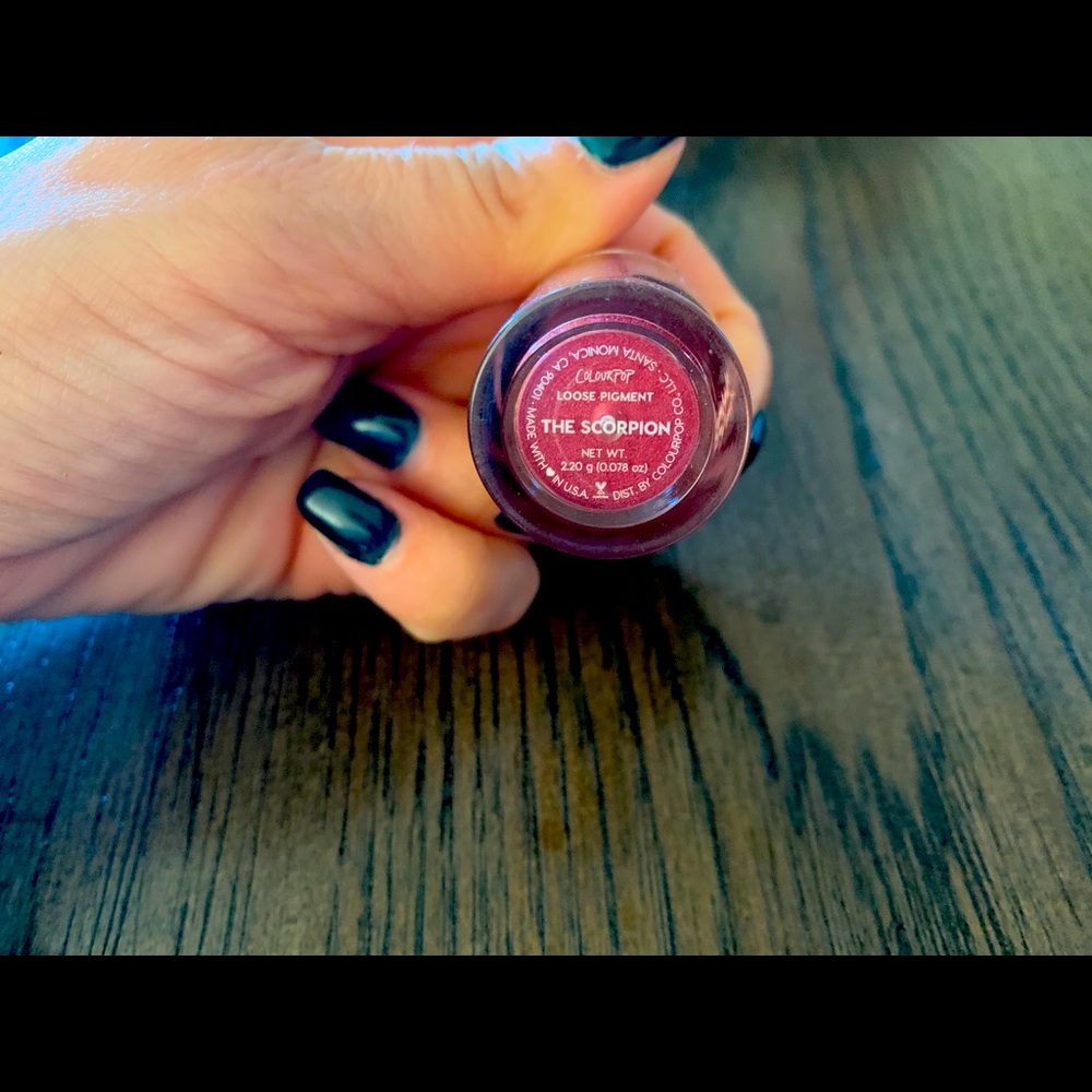 Loose pigment